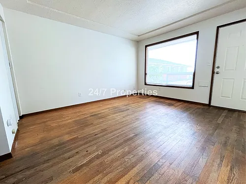 Affordable 1 BD | 1 BA Home - North Tabor Photo 1