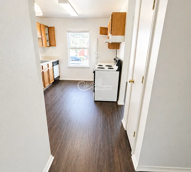 1501 Benttree Dr #D — Photo 4