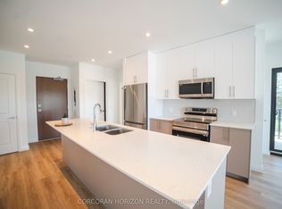 525 New Dundee Rd #302, Kitchener, ON N2P 2N8