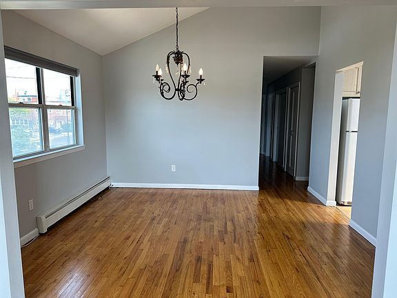 3rd image of 603 E Park Ave