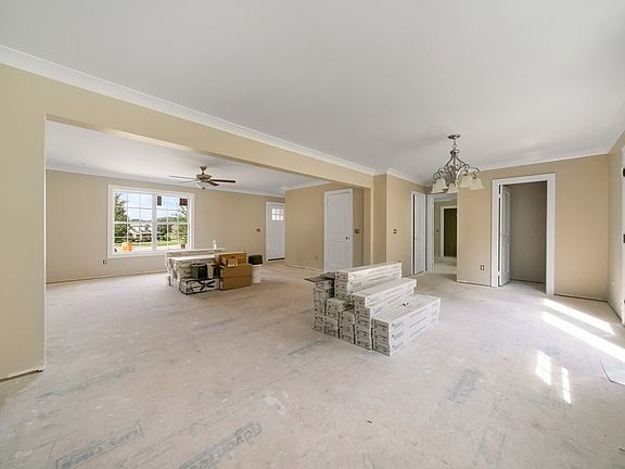 5th image of 4064 Juanita Dr
