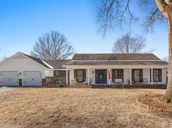 145 E Oak Hill Dr, Florence, AL 35633