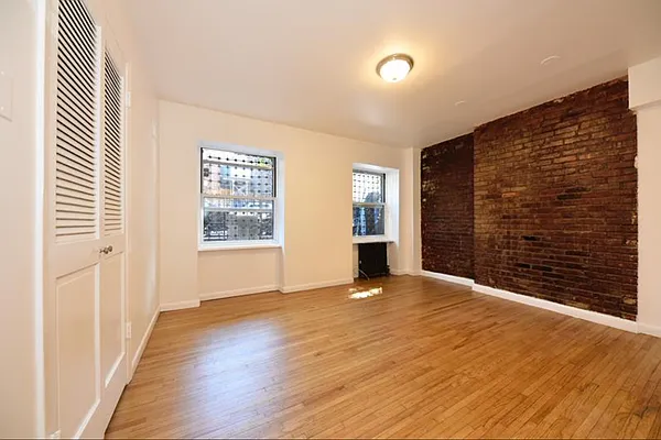 Rented by Buchbinder & Warren | media 14