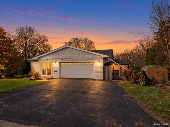 7 Parkwood Dr, Lancaster, WI 53813