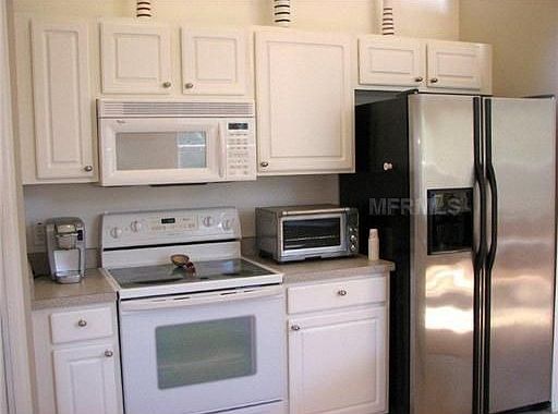 3rd image of 9208 Meadowmont Ct