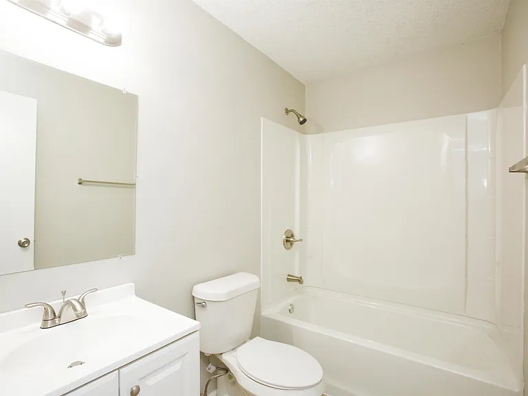 3219 Potter St — Photo 8
