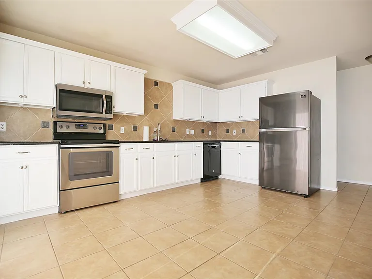 213 Rim Rock Dr — Photo 10