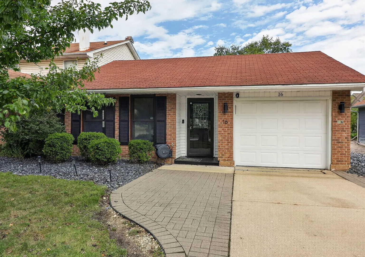 3 bed, 1226 sqft, $3,200 — Photo 1