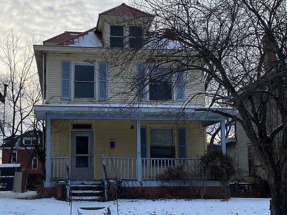 1st image of 829 21st St