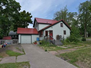 221 Washington Ave, Washburn, WI 54891