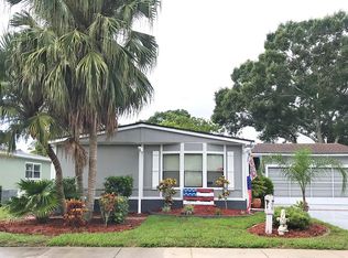 140 Las Palmas Blvd #140, North Fort Myers, FL 33903