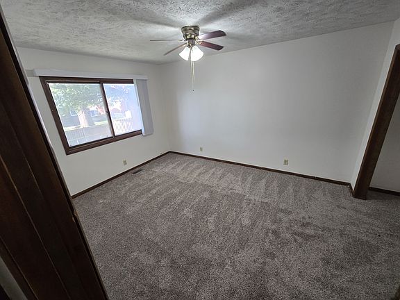 4th image of 4831 Ginny Ave