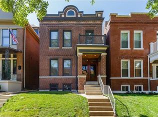 3956 Russell Blvd, Saint Louis, MO 63110