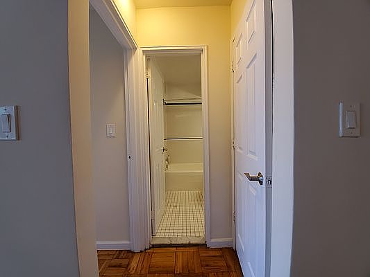 3rd image of 2710 30th Ave #1G
