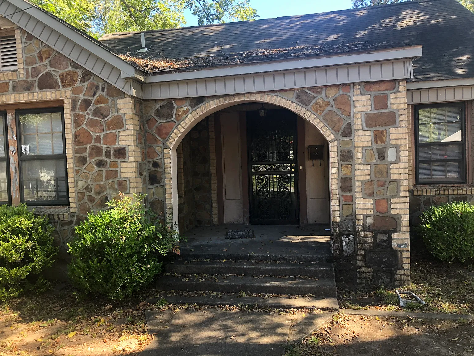 4 bed, 1732 sqft, $1,200 — Photo 2