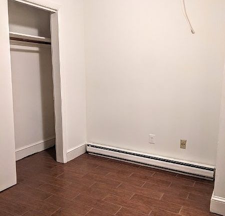 2nd image of 1211 I St SE #B