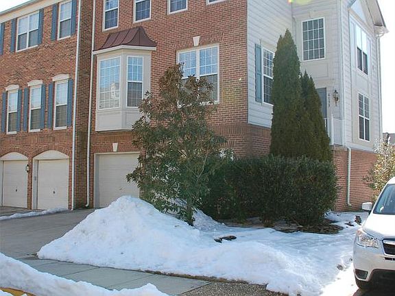 3rd image of 6133 Manchester Park Cir
