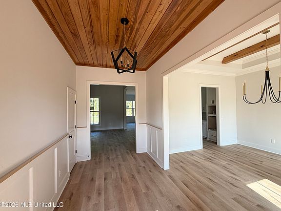 3rd image of 319 Grace Acres Dr