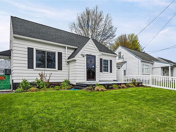 2nd image of 201 Arbutus St