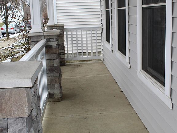 4th image of 119 Arrowfeather Ln