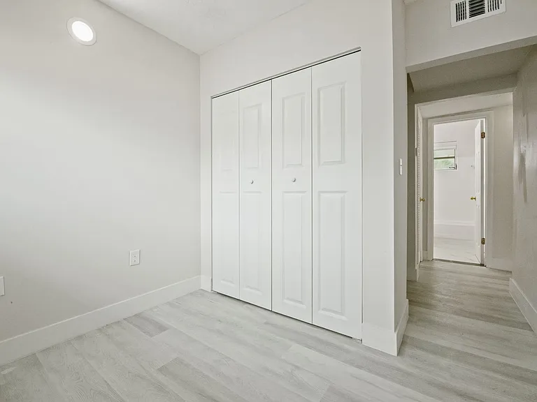Spacious 3bd / 1ba & 2bd / 1ba Apartment | Prime Miami Location | Near Downtown — Photo 13