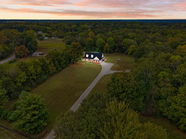 3931 Liverworth Rd, Southside, TN 37171
