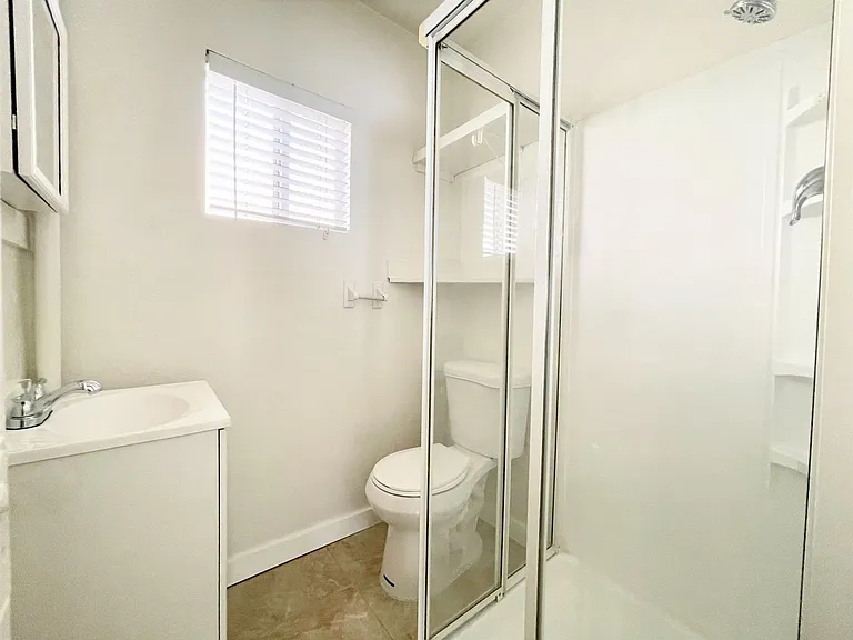 Remodeled Studio in Downtown Oceanside! — Photo 4