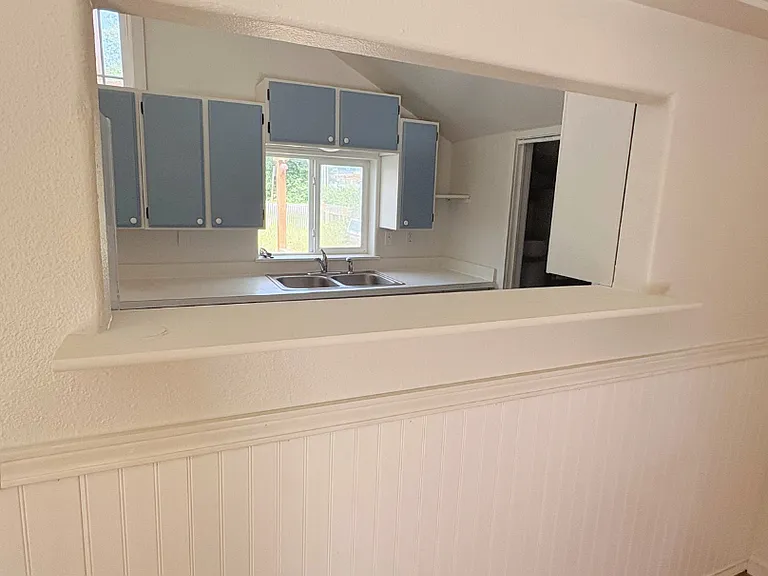 6239 SW Jetty Ave — Photo 7