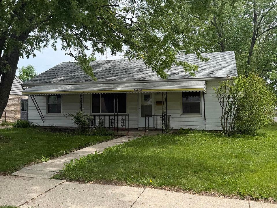 1st image of 26700 Grandmont St