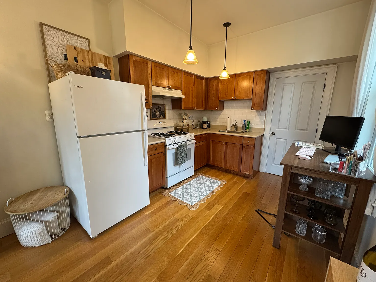 1 bed, 550 sqft, $1,450 — Photo 4