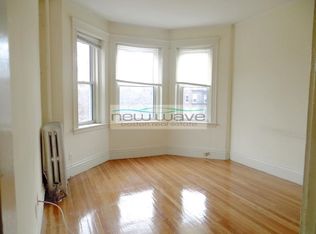 102 Queensberry St APT 11, Boston, MA 02215