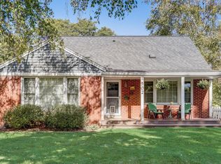 502 E Calumet Rd, Fox Pt, WI 53217