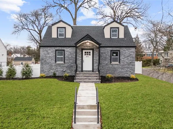 457 Charles St, New Milford, NJ 07646
