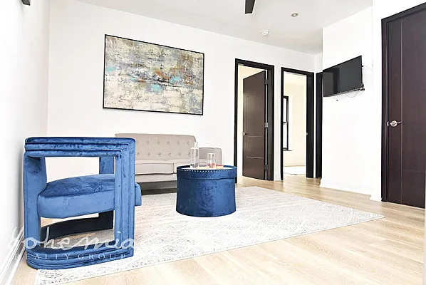 Rented by Bohemia Realty Group | media 19