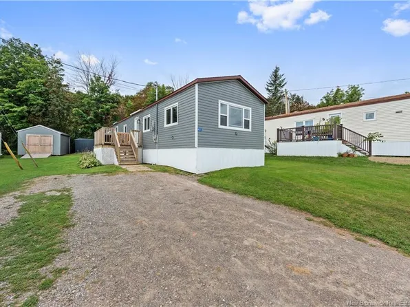 41 Young St, Hillsborough, NB E4H 3E9