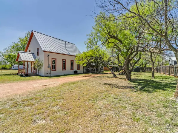 2754 Ranch Road 1323, Fredericksburg, TX 78611
