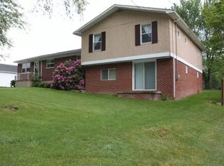 128 Walnut St, Daniels, WV 25832