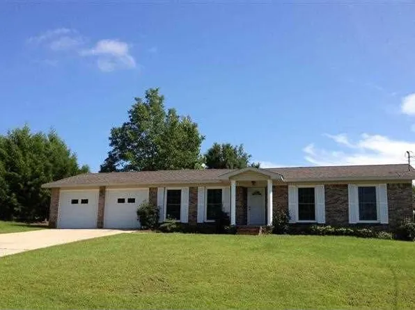 702 Dixie Dr, Enterprise, AL 36330