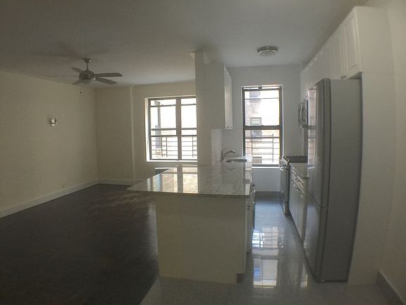 2nd image of 92 Pinehurst Ave APT 3E