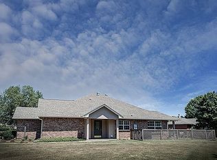 323 Cascades Cir E, Clinton, MS 39056