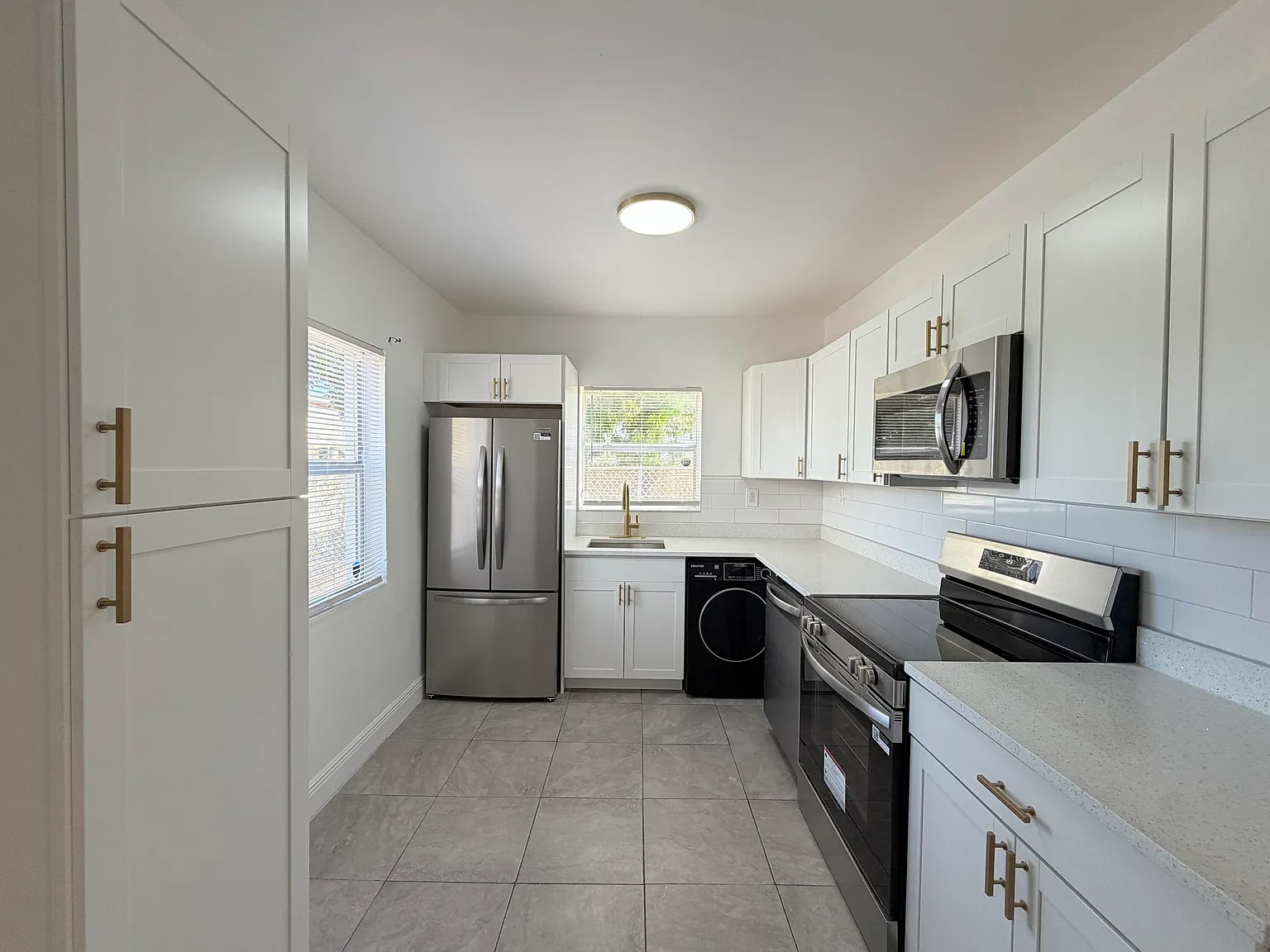2 bed, 1.0 bath, 748 sqft, $1,875 — Photo 1