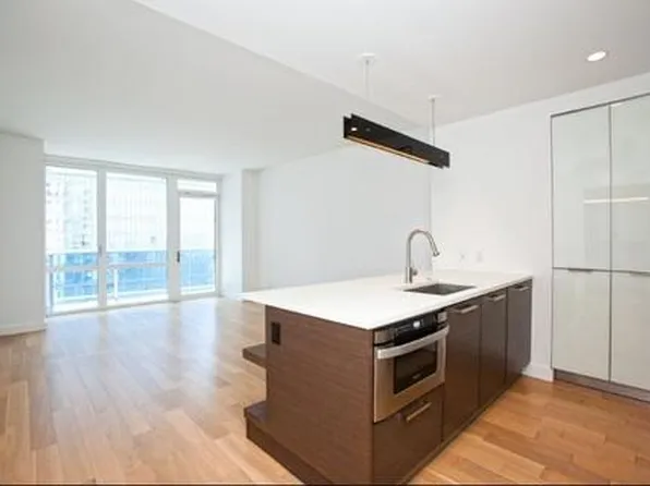 22 North 6th Street image 1 of 7