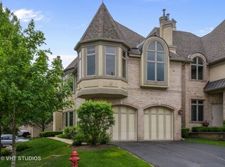 1569 W Rue James Pl, Palatine, IL 60067