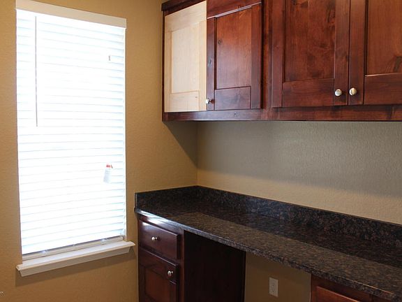 5th image of 7405 Providence Dr