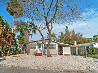 124 119th Ave, Treasure Island, FL 33706