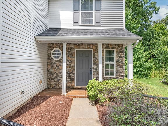3rd image of 4506 Christenbury Hills Ln