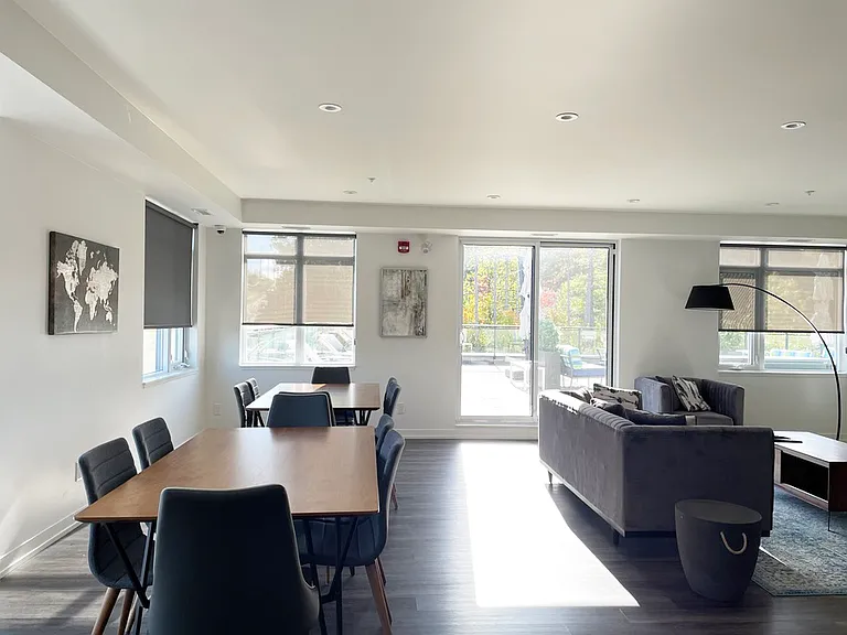 430 Ferndale Dr S — Photo 11