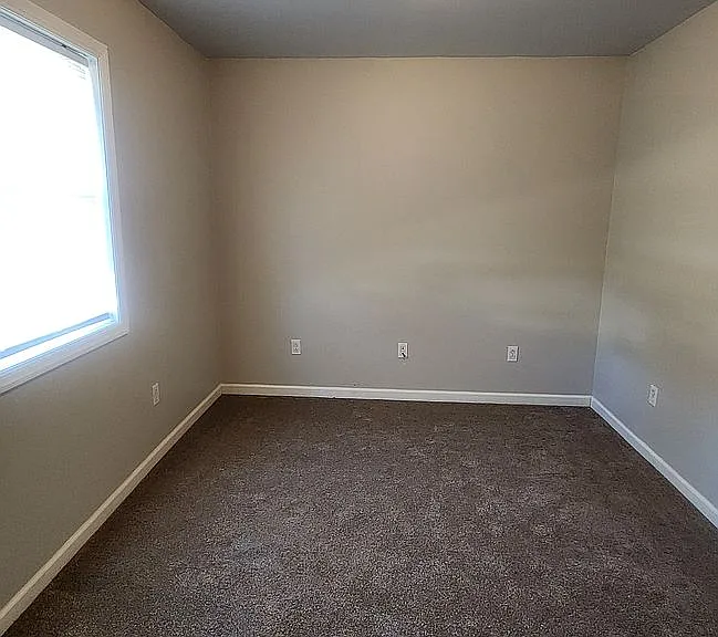 412 Spruce St — Photo 3