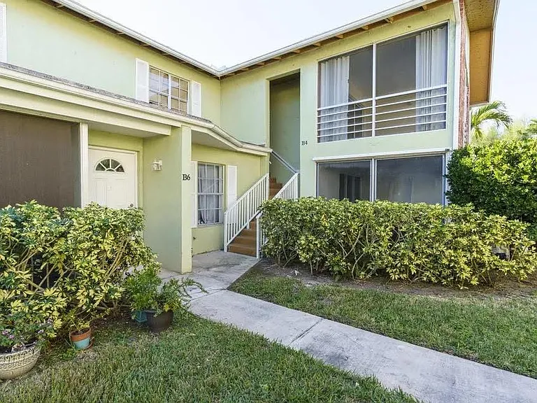 12036 Alternate A1A #B4 — Photo 1