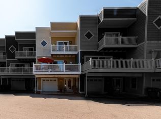 13 Diamond Point Ln #7, New Buffalo, MI 49117